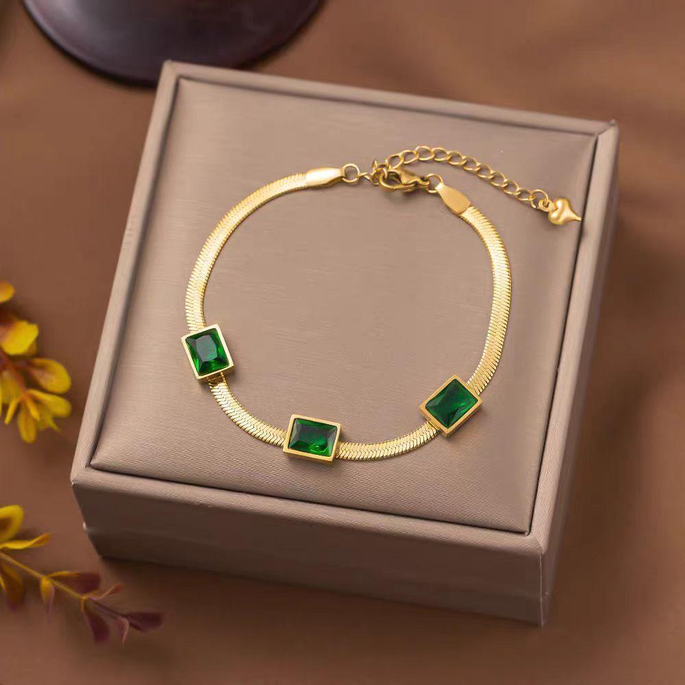 Vlakke kettingarmband met groene details